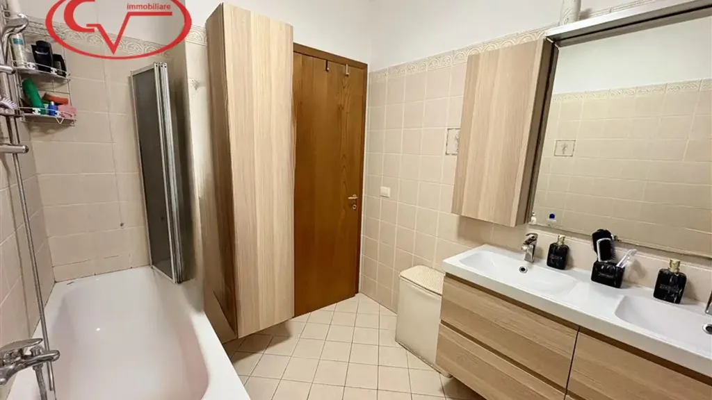Salles de bain - Terraced Apartment with Private Garden in Montevarchi