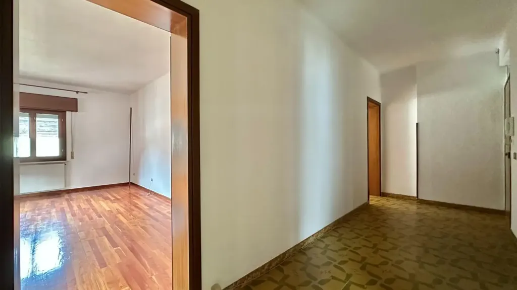 Pièces - Bright Apartment with Parking in Pontebba