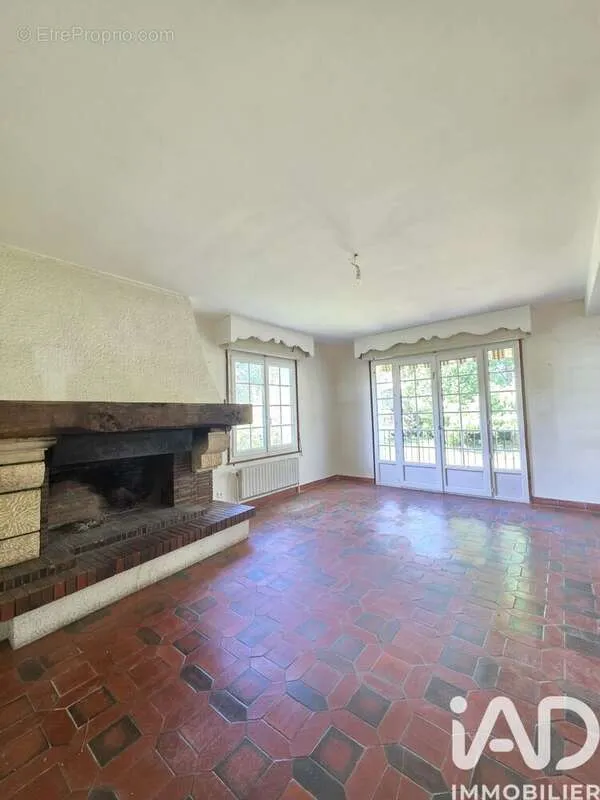 Maison 6 pièces à Bellerive-Sur-Allier