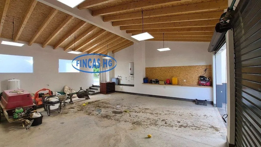 Garage - Estate with Pool and Garden in Mutxamel