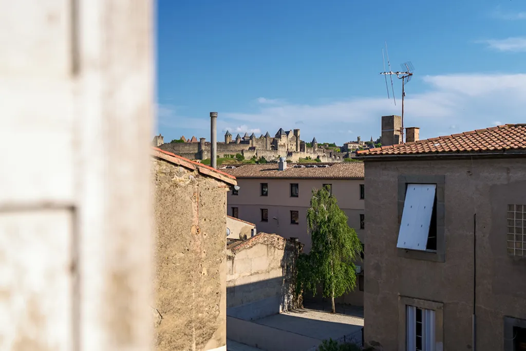 Rõdu - Traversant Flat with Medieval View in Carcassonne