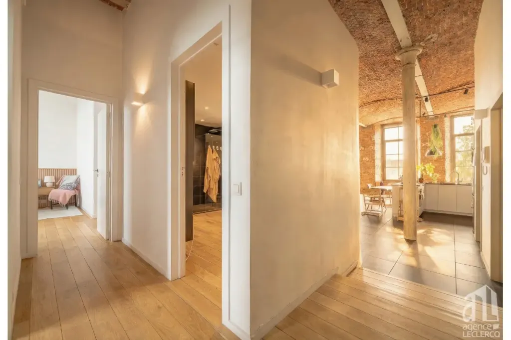Entrée - Loft avec Lignes Industrielles à Résidence Artic