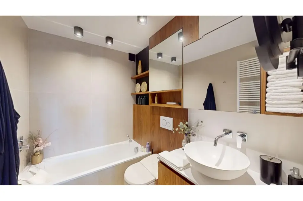 Salles de bain - Appartement Moderne avec Vue Panoramique à Duinbergen