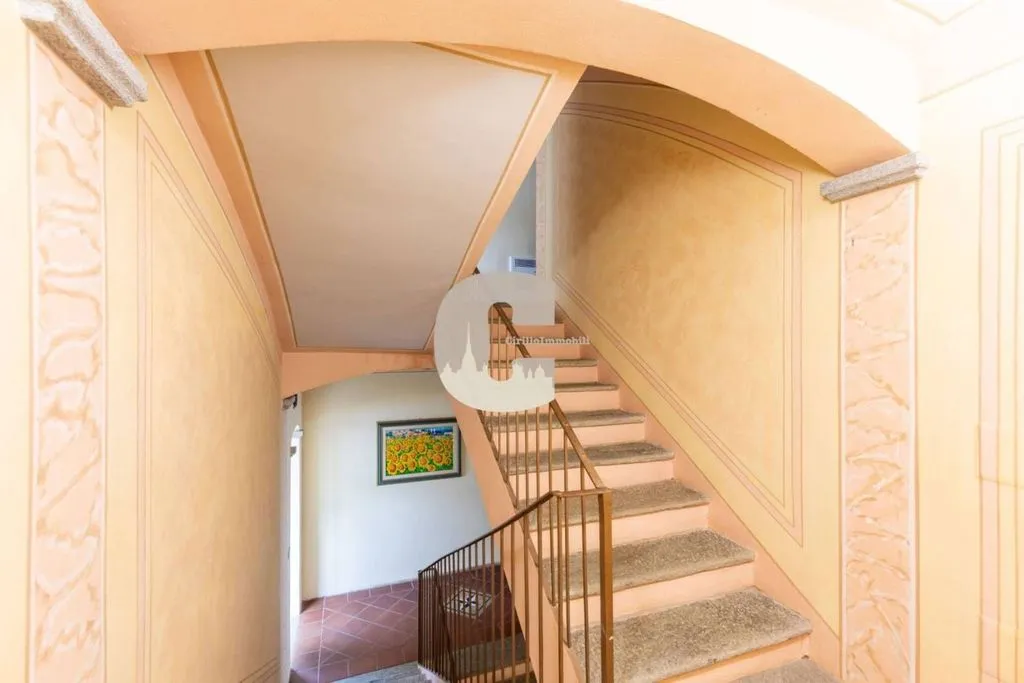 Toad - Luxury Villa with Panoramic Views in Revigliasco d'Asti