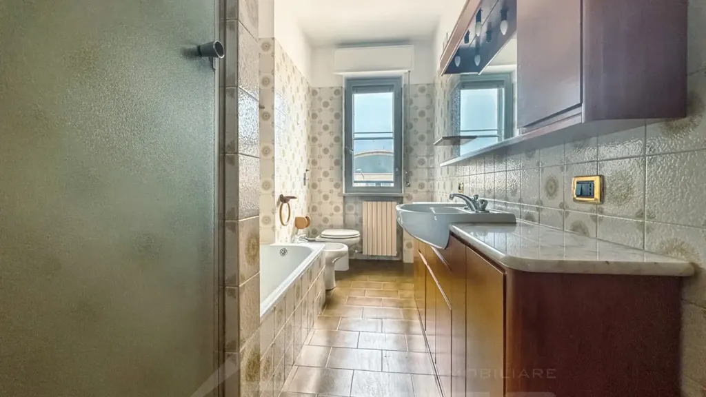 Salles de bain - Trilocale with Private Garden in Momo