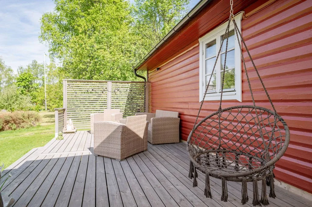 Terrass - Villa with Open Plan and Garden in Årängen