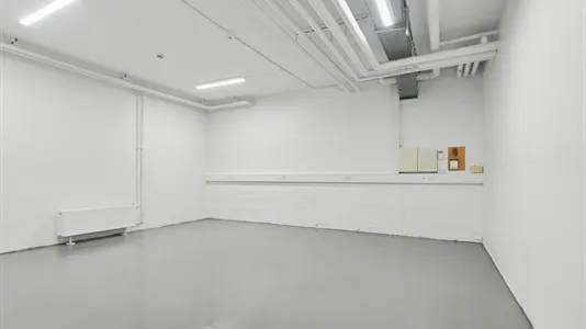 Pièces - Renovated Warehouse with Kitchen in Rødovre