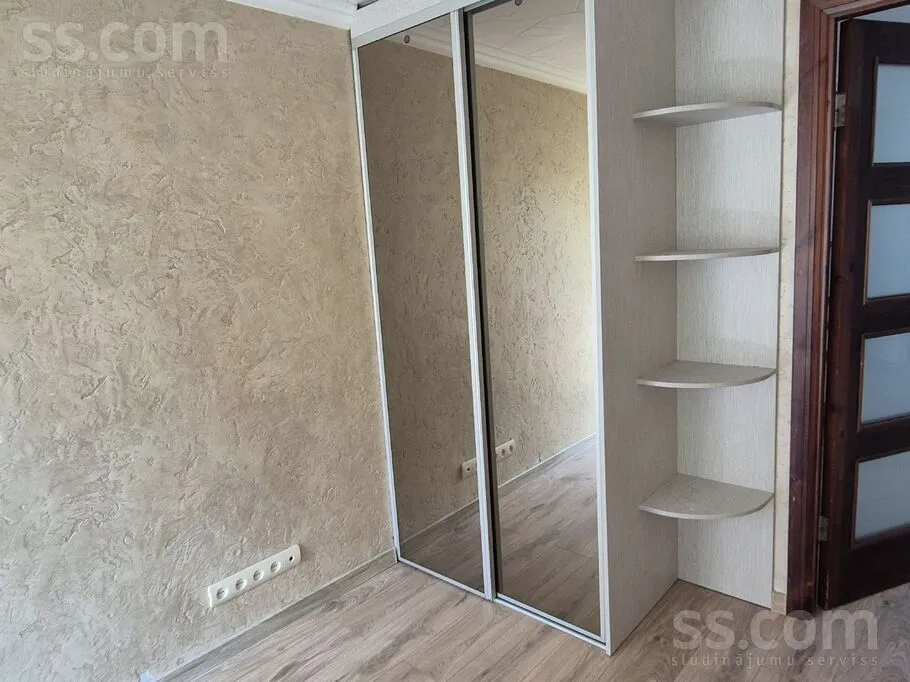 Toad - 3-Bedroom Flat with Balcony in Jaunmārupe