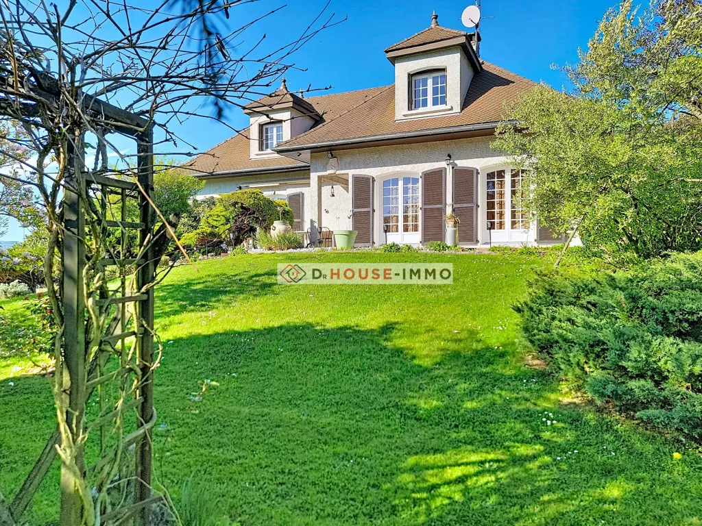 Aed - Family House with Large Garden in Izeaux