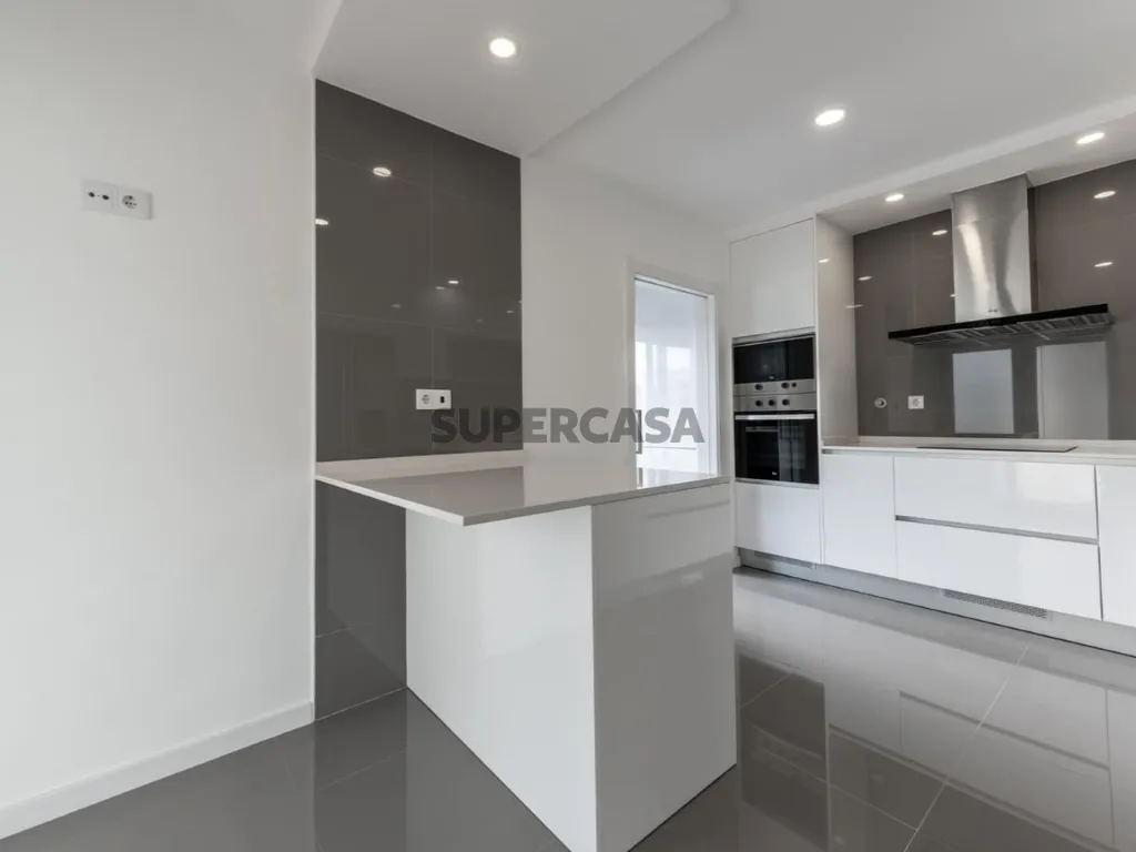 Cuisine - Contemporary Villa with Pool in Quinta dos Fóios