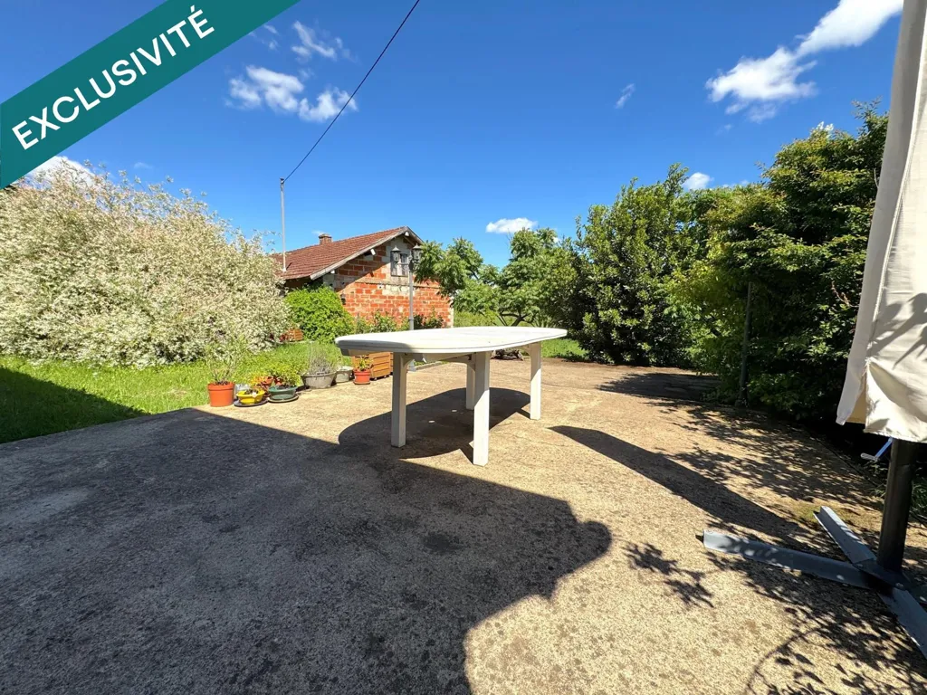 Terrasse - Maison Individuelle avec Terrain à Cousance