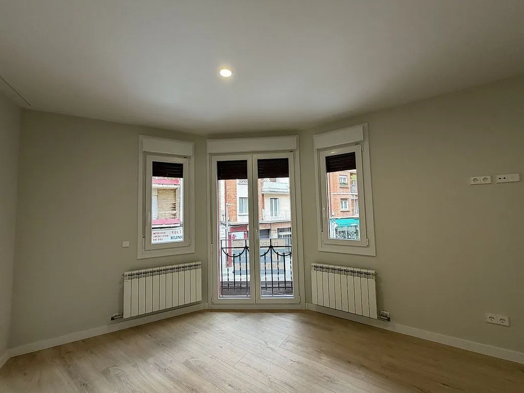 Stanze - Modernised Apartment with Balcony in Logroño