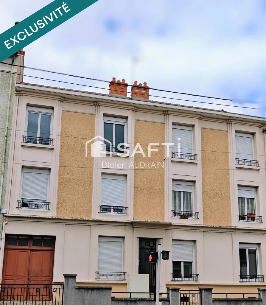 Välivaade - Bright Apartment with Marble Fireplace in Montluçon