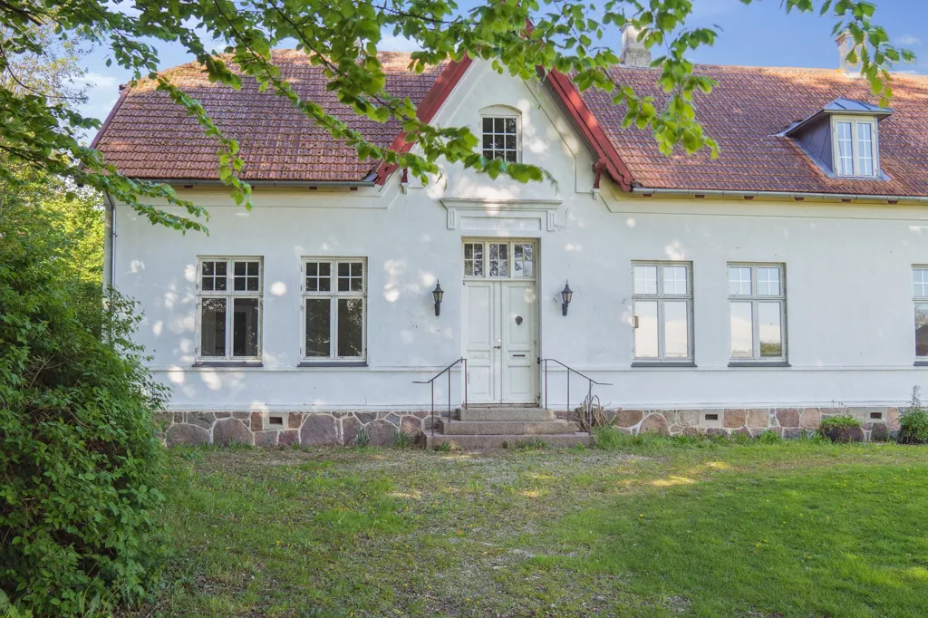 Välivaade - Renovated Rectory with Forest View in Hvedstrup
