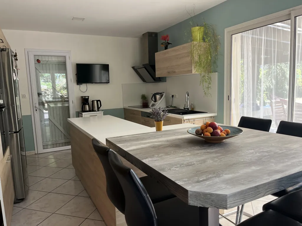 Kitchen - 6-Bedroom House with Pool on Wooded Plot in Calm Area
