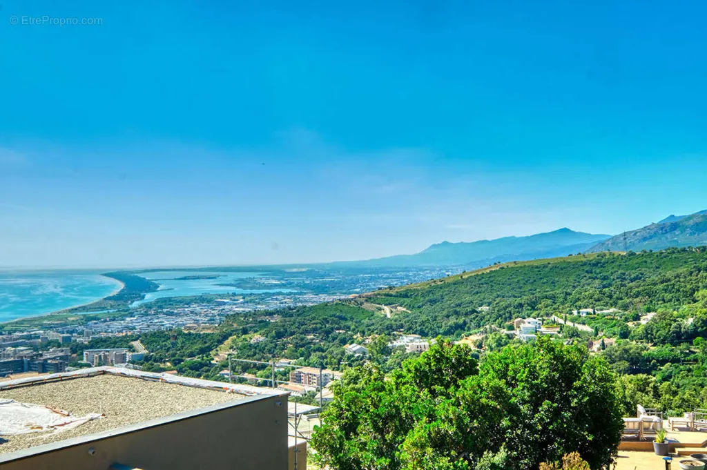 Rõdu - Constructible Plot with Sea and Mountain Views in Bastia