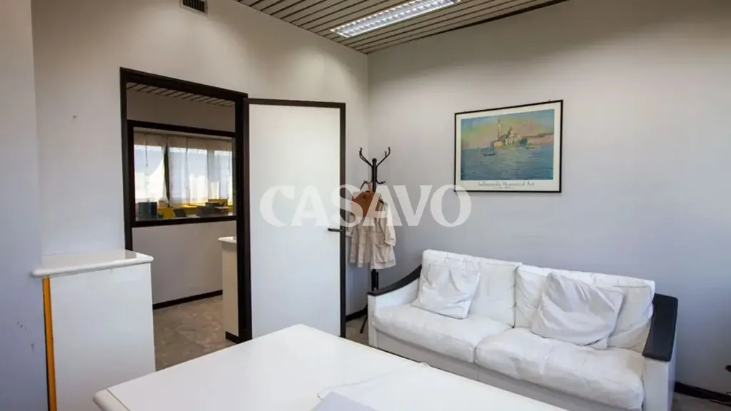 Elutuba - Dual-Use Apartment with Panoramic Terrace in Milan