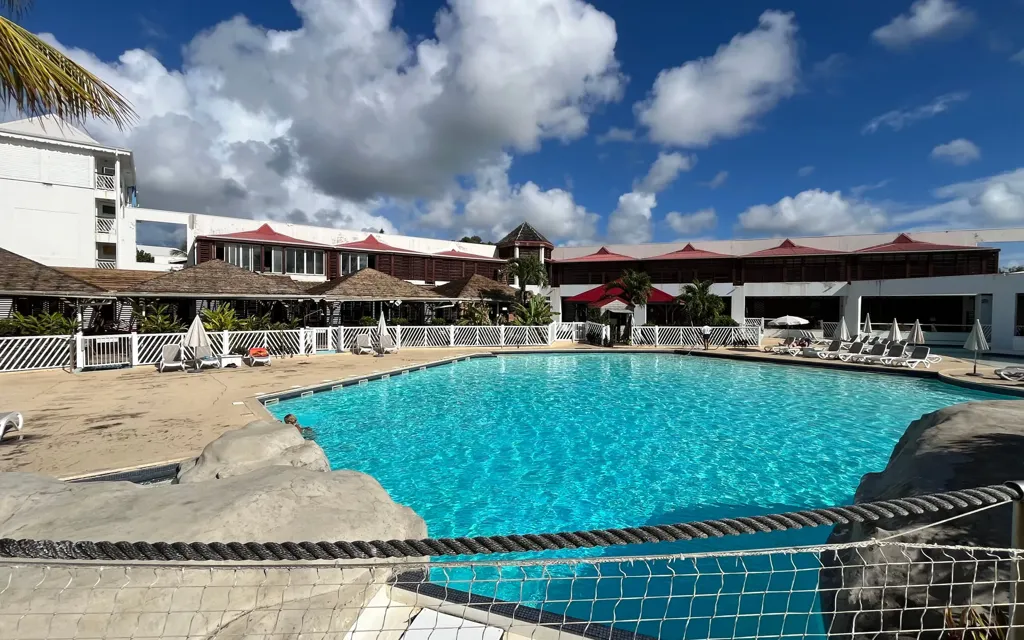 Piscine - Appartement Meublé avec Piscine à Saint-François