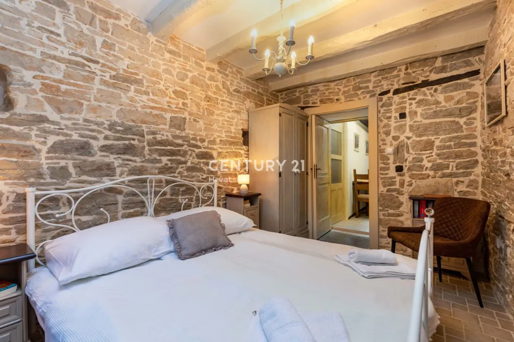 Chambres - Three-Bedroom House with Garden in Pazin Centre