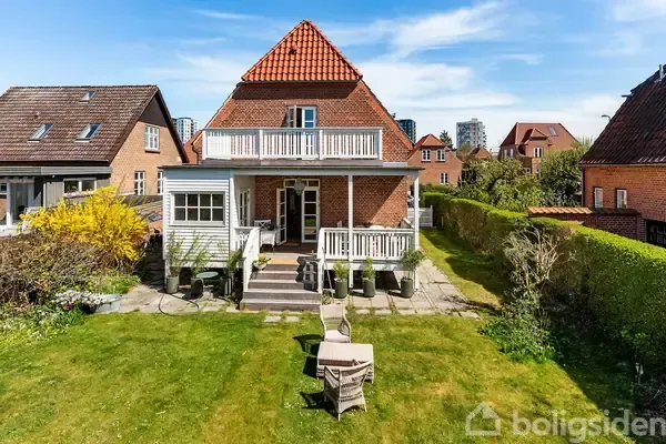 Giardino - Renovated Villa in Eberts Villaby, Copenhagen