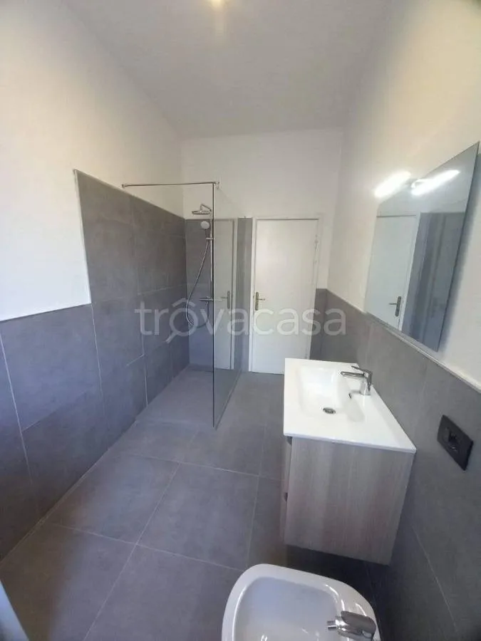 Salles de bain - Bright Apartment with Balcony in Ferrara