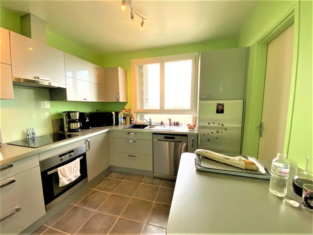 Cuisine - Appartement Traversant avec Vue Dégagée à Colombes