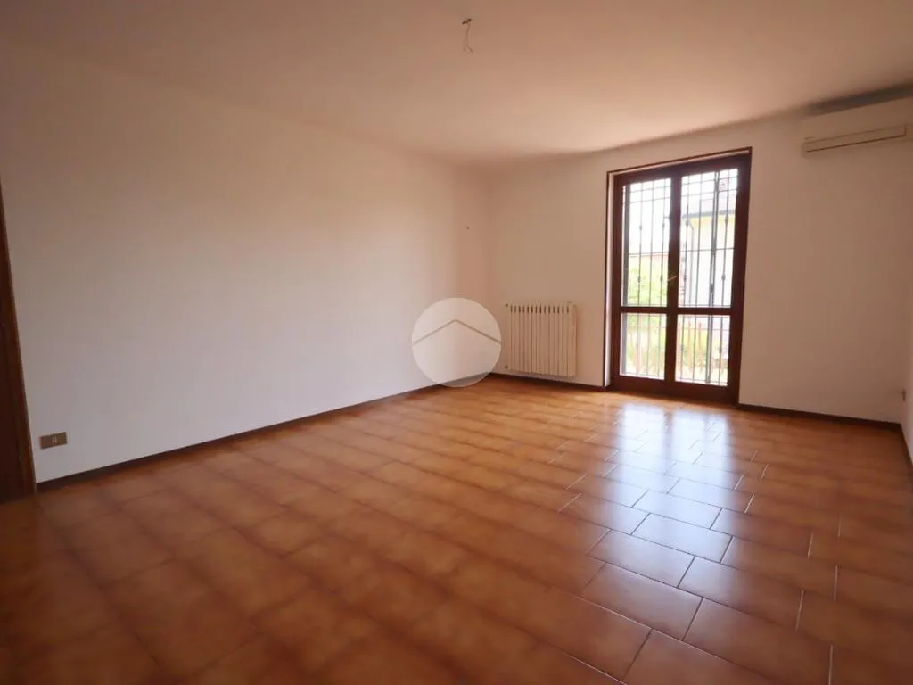 Toad - Spacious 3-Bedroom Flat in Castenedolo
