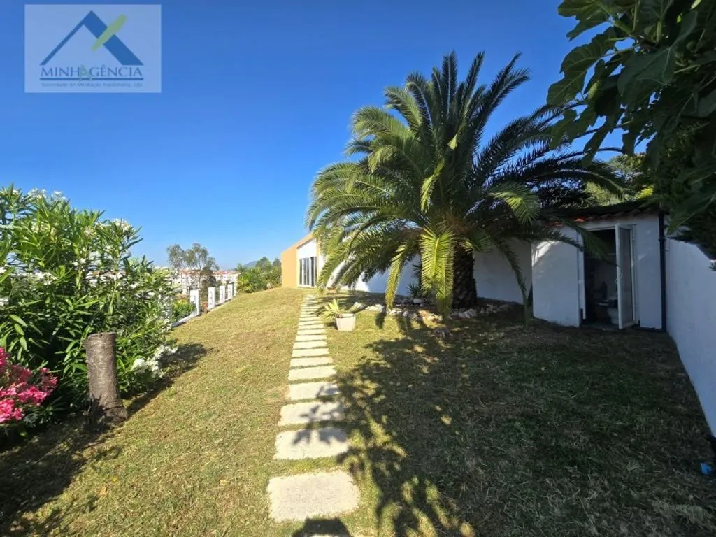 Aed - Luxury Semidetached House with Pool in Setúbal