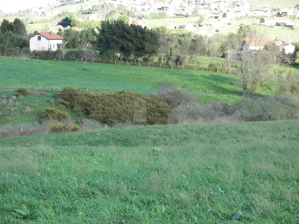 Aed - Rustic Plot with Valley Views in Suances