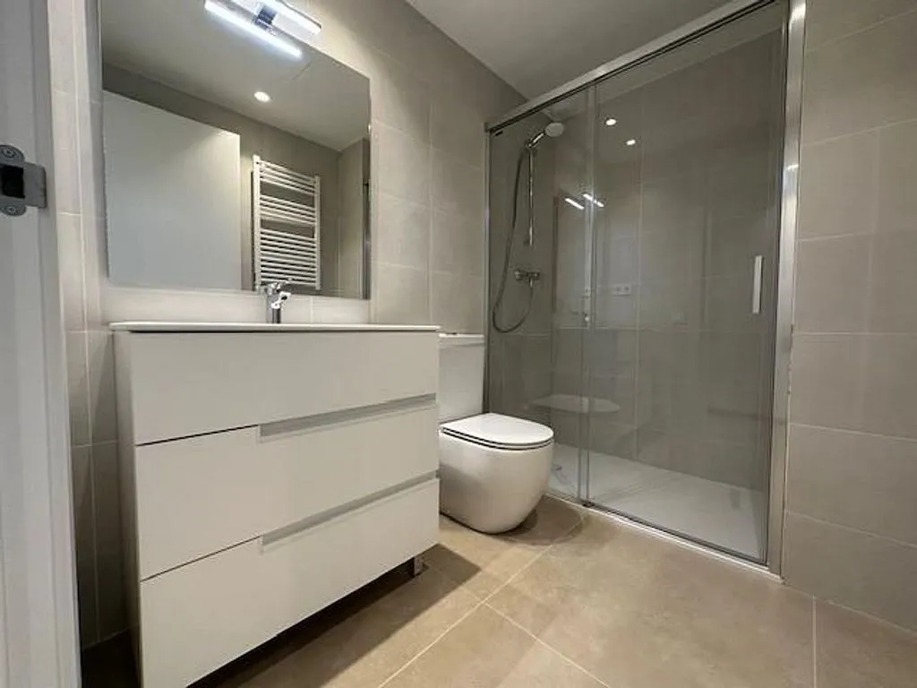 Salles de bain - New Flat with Balconies in Badalona Centre