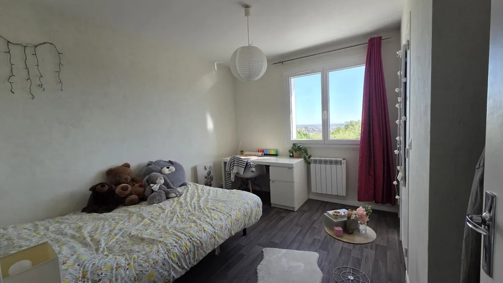 Chambres - Appartement T2 avec Parking à Cézeaux