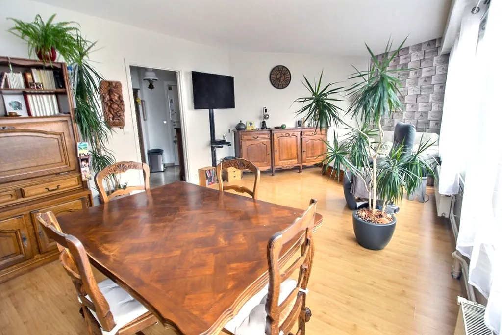 Salle à manger - Appartement 4 Pièces avec Ascenseur à Paris 19ème