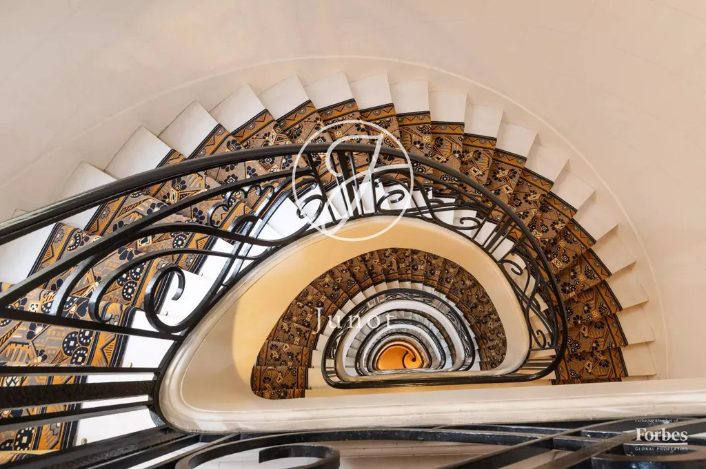 Pièces - Appartement Duplex avec Terrasses à Paris 16e