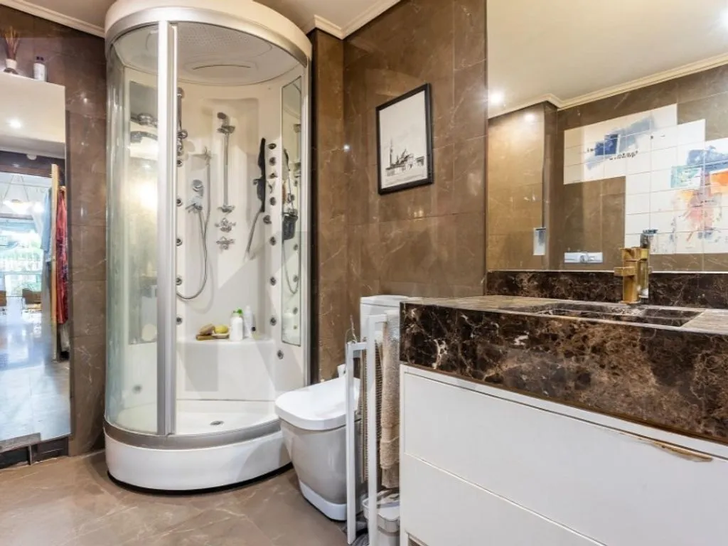 Salles de bain - Luxury Flat with Terrace in Alvalade, Lisbon