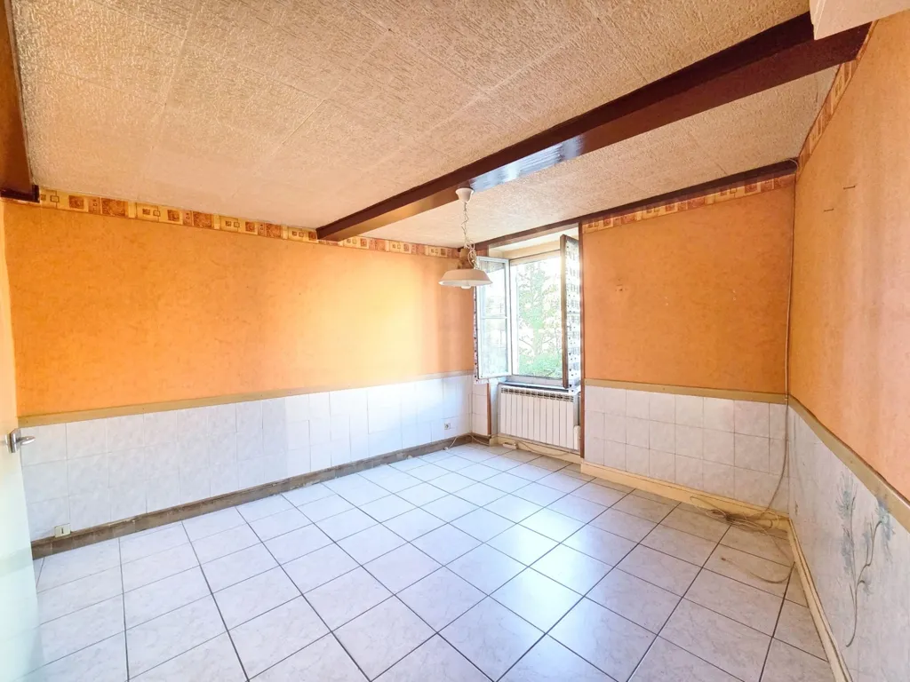 Stanze - Townhouse for Renovation in Billom Centre