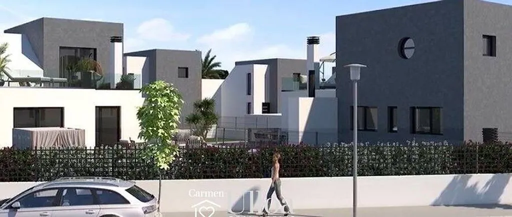New Chalet with Pool near La Font Beach