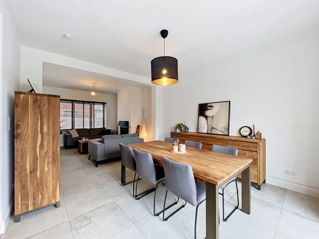 Sala da pranzo - Energy-Efficient House with Garden in Zingem