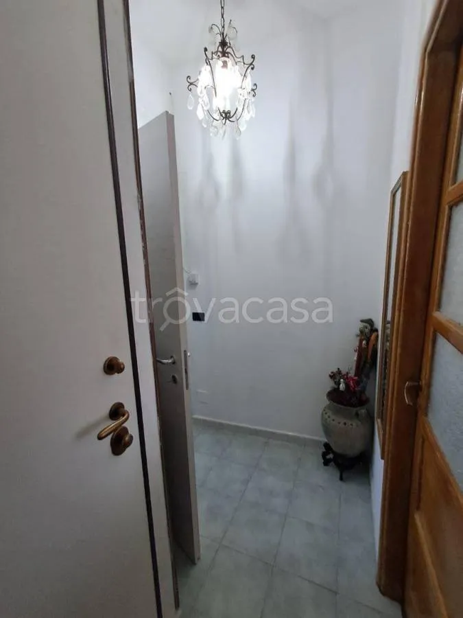hallway_entrance