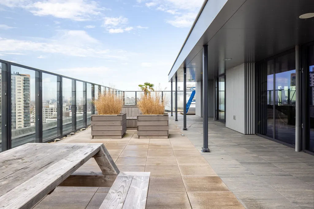 Terrasse - Studio Apartment with Balcony in Rotterdam Vreewijk