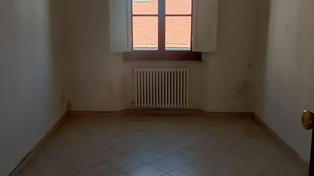 Pièces - Five-Bedroom Apartment with Balcony in Empoli