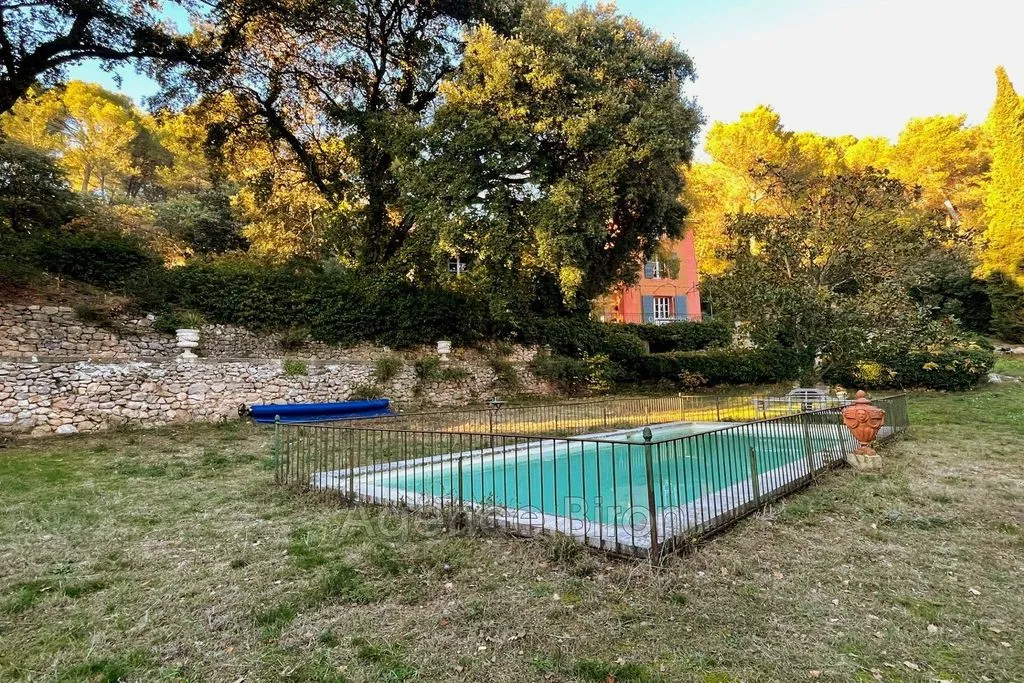Piscina - 18th-Century Bastide with Pool in Aix-en-Provence