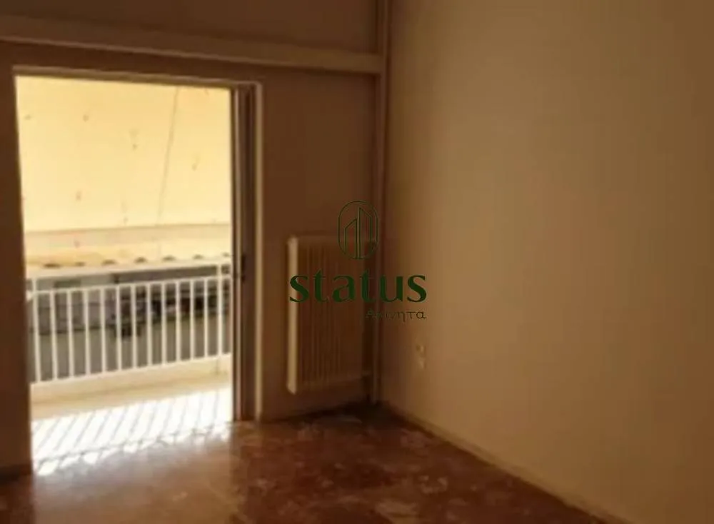 Toad - Renovated Apartment with Balcony in Patras