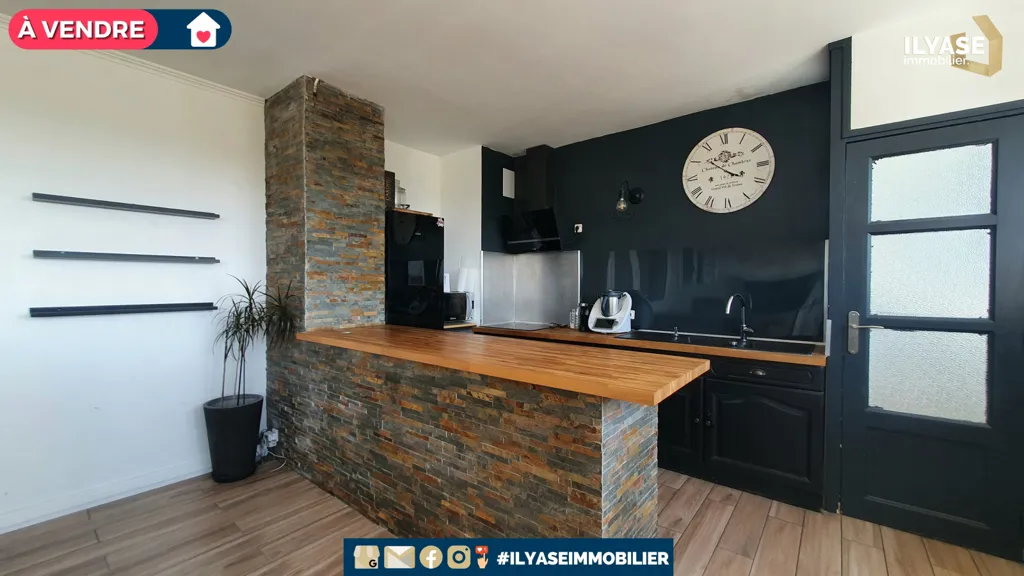 Cuisine - Appartement T3 avec Balcon et Vue Dégagée à Chalon-sur-Saône