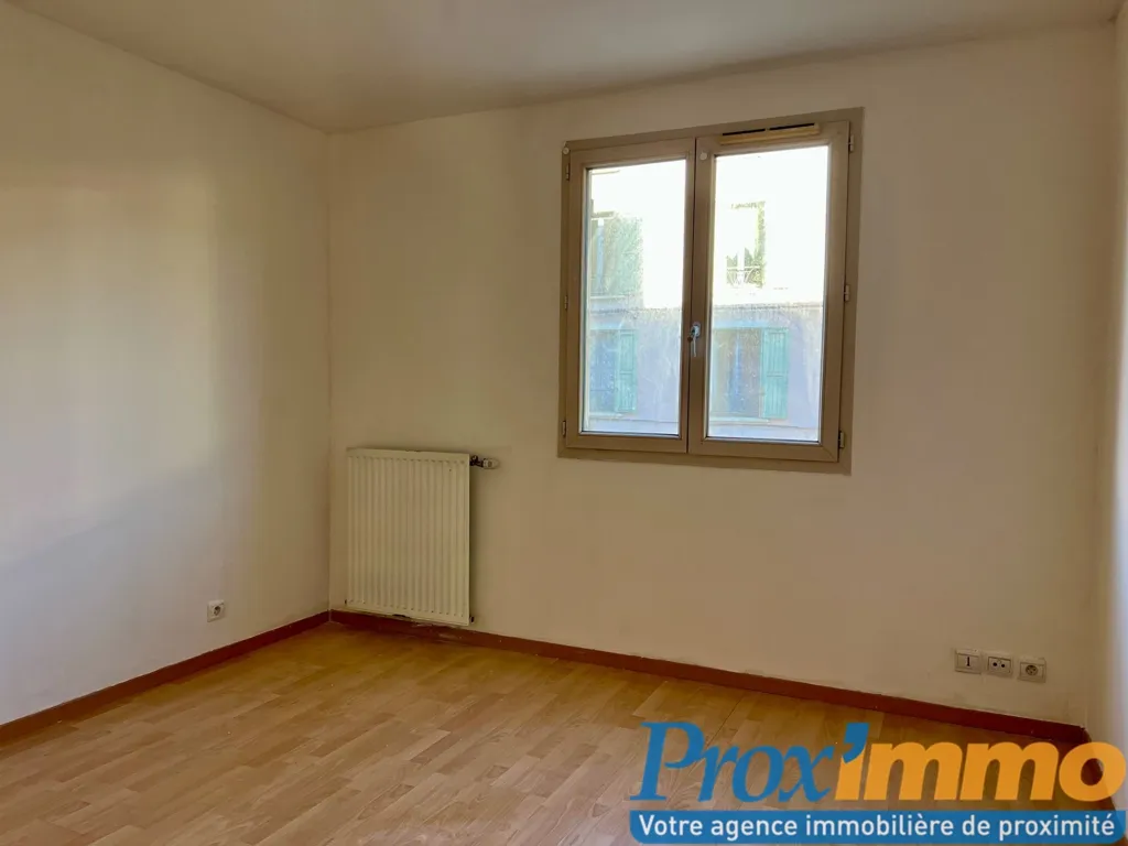 Pièces - Appartement avec Balcon dans Résidence Sécurisée