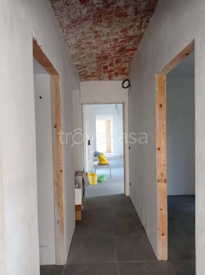 Esik - New Construction House in Nole
