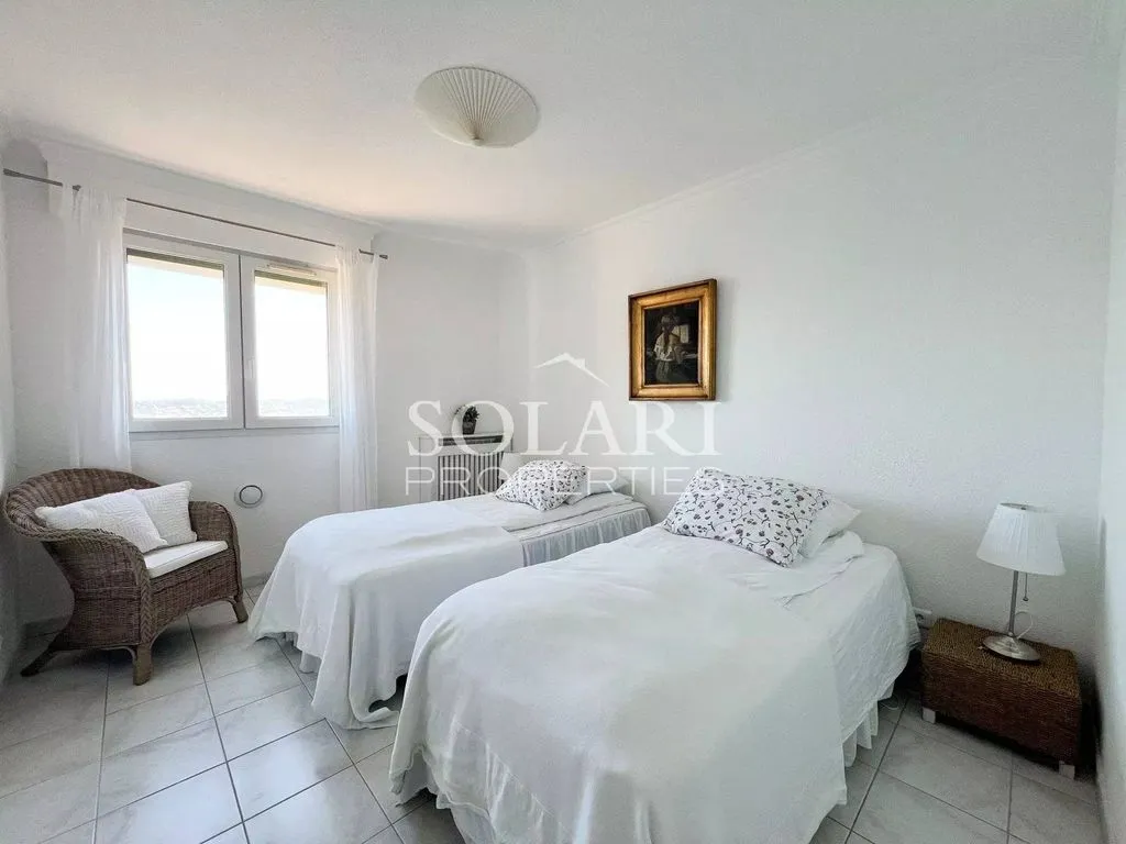 Chambres - Villa de Luxe avec Piscine et Vue Mer à Théoule-sur-Mer