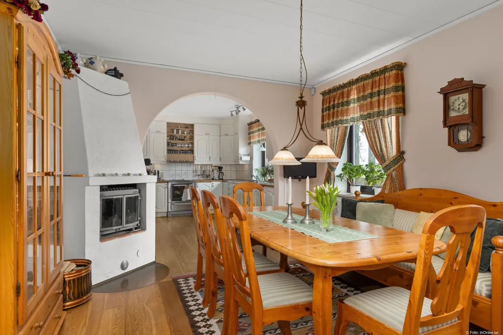 Salle à manger - Two-Storey Villa with Workshop in Alesta, Sjöbo