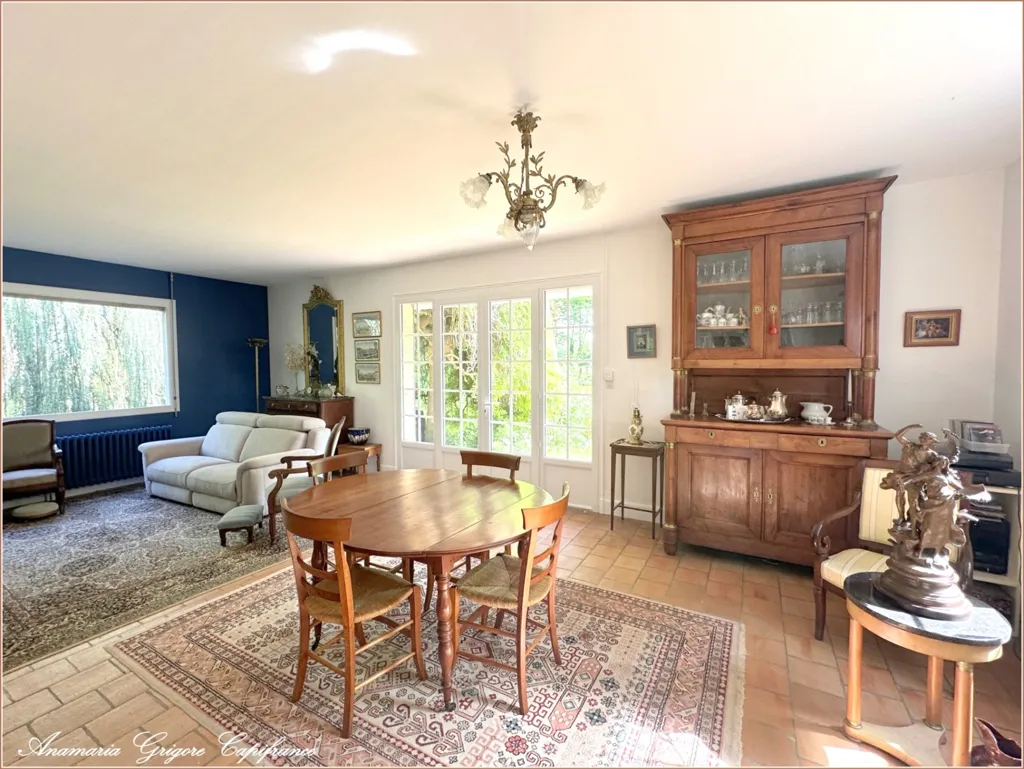 Sala da pranzo - Charming House with Large Garden in Courville-sur-Eure