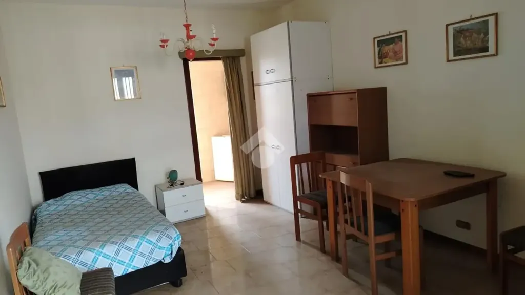 Chambres - Armed Two-Bedroom Apartment near Atripalda