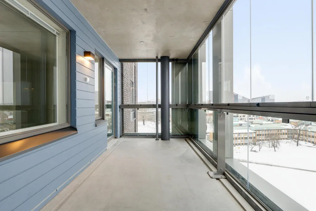 Balcon - Modern Flat with Glazed Balcony in Tikkurila